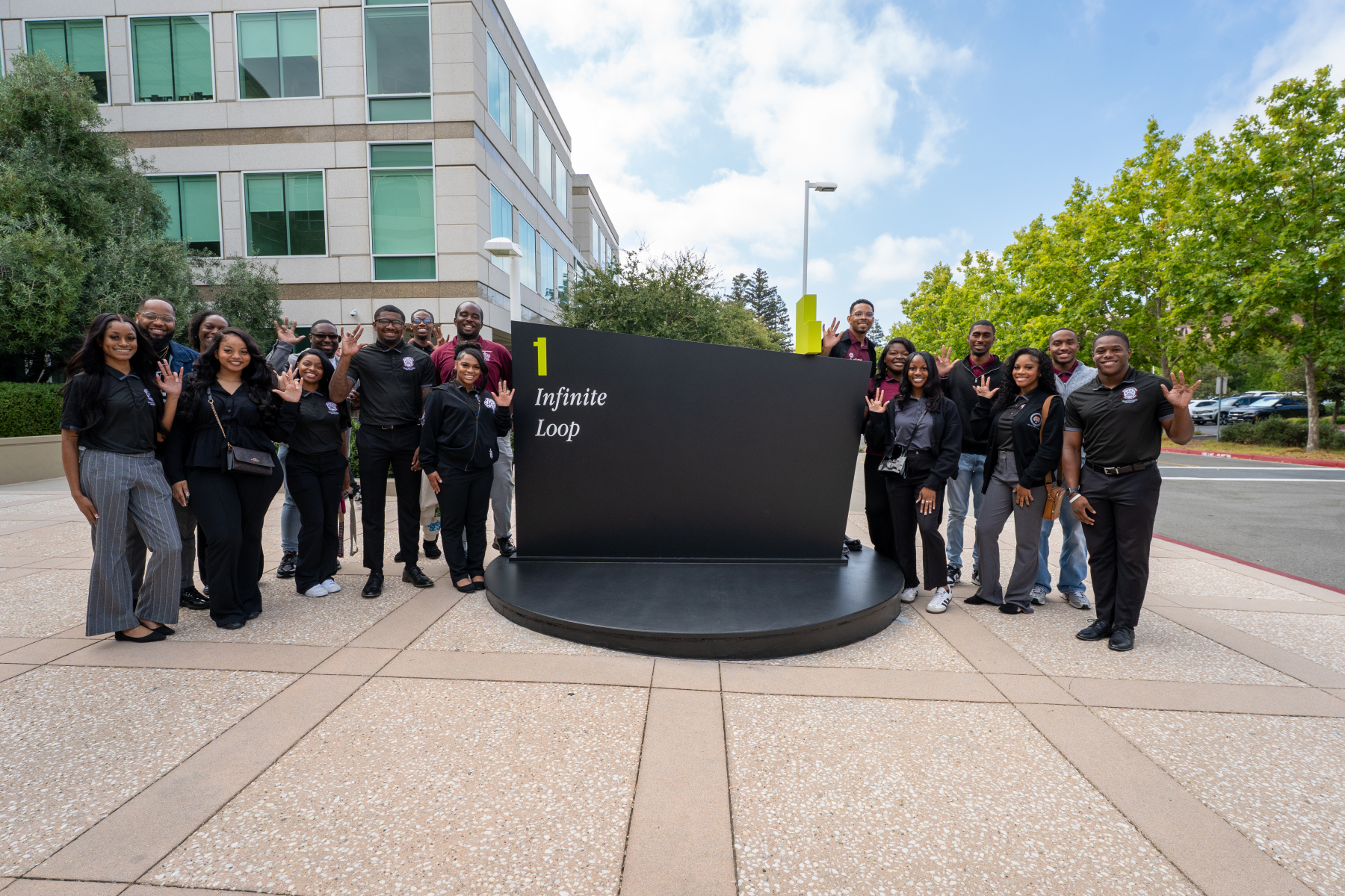 Student Leaders Visit Apple & Google Student Leaders Visit Apple & Google